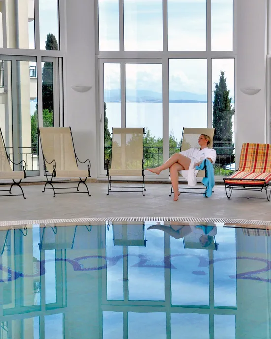 07_wellness_pool.jpg